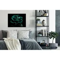 PosterMonkey Poster Bloemen - Rozen - Blauw - Portret - Zwart - 80x60 cm