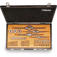 Beta Assortiment van verchroomd stalen tappen en snijplaten, Whitworth draad, met toebehoren in houten kist 446ASW/C36 - 004460075