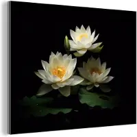 MuchoWow Wanddecoratie Metaal - Aluminium Schilderij Industrieel - Lotus - Bloemen - Wit - Natuur - Zwart - 80x60 cm - Dibond - Foto op aluminium - Industriële muurdecoratie - Voor de woonkamer/slaapkamer