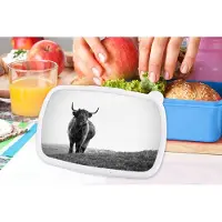 MuchoWow Broodtrommel Blauw - Lunchbox - Brooddoos - Dieren - Schotse hooglander - Zwart wit - Natuur - Landelijk - 18x12x6 cm - Kinderen - Jongen