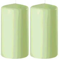 Enlightening Candles 2x Kaarsen lichtgroen 6 x 12 cm 45 branduren sfeerkaarsen - Stompkaarsen