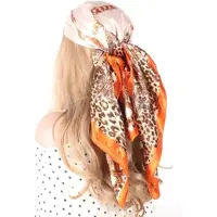 Yehwang Hoofdsjaal - Satijnen Haar Sjaal - Festival Look - Vierkante Sjaal - Fantasie - Zomer Sjaal - Haarband - Classy - BeigeOranje - Lena