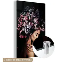 MuchoWow Glasschilderij vrouw - Bloemen - Roze - Schilderijen woonkamer - Foto op glas - Glasplaat - Kamer decoratie - 40x60 cm - Wanddecoratie - Muurdecoratie - Slaapkamer - Schilderij glas