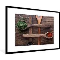 PosterMonkey Kruiden - Lepel - Peper - Zout - Poster - Fotolijst - 90x60 cm - Wanddecoratie