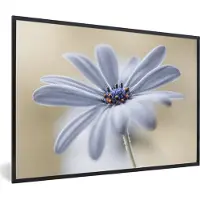 PosterMonkey Bloem - Blauw - Natuur - Fotolijst - 90x60 cm - Poster - Kader