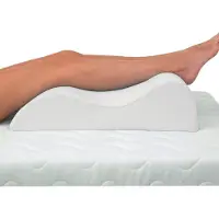 Freya Harley - Leg Raiser - Ergonomisch kussen 45 x 63 x 18/13 cm - Crème
