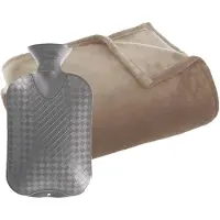 Atmosphera Fleece deken/plaid beige 125 x 150 cm en een warmwater kruik 2 liter - Plaids