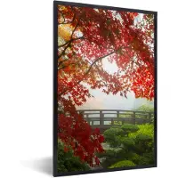 PosterMonkey Poster - Fotolijst - Japans - Brug - Japanse esdoorn - Bomen - Natuur - Kader - 60x90 cm - Poster Japan - Poster natuur - Wanddecoratie - Poster met lijst - Frame poster