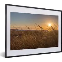 PosterMonkey Fotolijst incl. Poster - Oostzee - Riet - Zonsondergang - 60x40 cm - Posterlijst