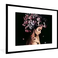 PosterMonkey Poster in lijst - Fotolijst 80x60 cm - Posters - Bloesem - Vrouw - Roze - Bloemen - Luxe - Posterlijst zwart - Decoratie - Wanddecoratie woonkamer - Muurdecoratie slaapkamer