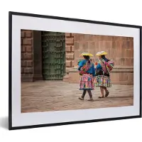 PosterMonkey Fotolijst incl. Poster - Twee indiaanse kinderen die lopen - 60x40 cm - Posterlijst