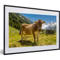 PosterMonkey Fotolijst incl. Poster - Koe - Sneeuw - Alpen - 60x40 cm - Posterlijst
