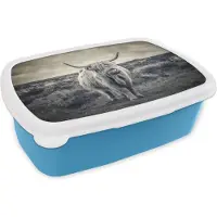 MuchoWow Broodtrommel Blauw - Lunchbox - Brooddoos - Schotse hooglander - Dieren - Wolken - Koe - Natuur - 18x12x6 cm - Kinderen - Jongen
