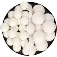 Othmar decorations kerstballen - 66x st - satijn wit - glas - 4 en 6 cm - Kerstbal