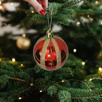 Gerimport Gerim gedecoreerde kerstballen - 12x - 6 cm - kunststof - rood/goud