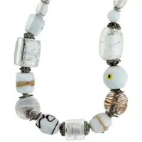 Behave - Witte kralenketting met art detail - Nikkelvrij - 112 cm