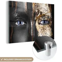 MuchoWow Glasschilderij 30x20 cm - Schilderij acrylglas - Vrouw - Bladgoud - Zwart - Goud - Luxe - Foto op glas - Schilderijen