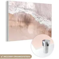 MuchoWow Glasschilderij 180x120 cm - Schilderij acrylglas - Zee - Strand - Roze - Natuur - Foto op glas - Muurdecoratie woonkamer - Wanddecoratie slaapkamer - Schilderijen