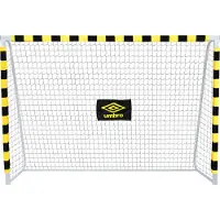 Umbro Voetbaldoel - Voetbal Goal 300 x 200 x 90 cm - Voetbalgoal Groot - Buitenspeelgoed voor Kinderen en Volwassenen - Snelle Montage - Voetbal Training Doel - Metaal - Zwart/ Geel
