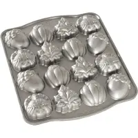 Nordic Ware herfst bakvorm 32 cm aluminium 16 stuks