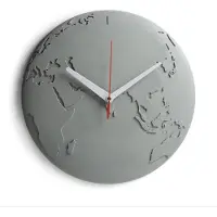 Qualy - Grijs Wandklok “World Wide Waste Clock” W305 x L305 x H34 mm 460 gr
