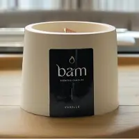 Bam Kaarsen Vanille Geurkaars – Cone Collectie – Houten Wiek – Lichtgeel Handgemaakt Potje – 100 g – 30 Branduren