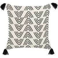 Beliani Decoratieve kussens, Sierkussen geometrisch patroon katoen crème wit / zwart met kwastjes 45 x 45 cm Set van 2 MAYS (45 x 45 cm)