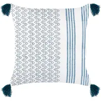 Beliani Decoratieve kussens, Sierkussen geometrisch patroon katoen wit/blauw met kwastjes 45 x 45 cm Set van 2 TILIA (45 x 45 cm)