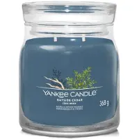 Yankee candle - Bayside Cedar Medium Geurkaars - 50 branduren - 2 lonten
