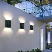 VUBIO Solar Tuinverlichting - 2 STUKS - Tuinverlichting op zonne-energie - Solar Wandlamp voor buiten - Boven en onder verlichting - Warm Wit licht - 10CM