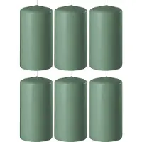Enlightening Candles 8x Groene cilinderkaarsen/stompkaarsen 6 x 8 cm 27 branduren - Geurloze kaarsen groen - Woondecoraties