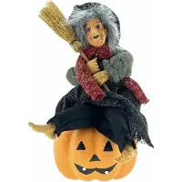 Merkloos Heks Met Bezem - Zittend Op Een Pompoen - Halloween - 21 cm