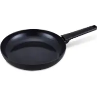 Brabantia NERO Koekenpan - Ø 20 cm - Ergonomisch en licht - 100% PFAS vrij- 100% Gerecycleerd -Keramische Anti-aanbaklaag - Geschikt voor alle warmtebronnen – Zwart