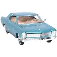 Maisto modelauto Buick Riviera - lichtblauw - schaal 1:24 - Speelgoed auto's