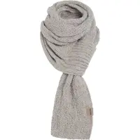 Knit Factory Haze Gebreide Sjaal Dames & Heren - Langwerpige sjaal - Rechte sjaal - Sjaal met eenvoudig knoopstuk - Iced Clay - Licht Grijs - 200x50 cm