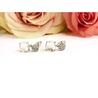 Sophie Oorringen in wit goud gezet met roze kwarts en diamant