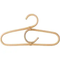 Bloomingville kledinghanger rotan