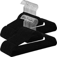 Mont Kleerhangers, 50 stuks, elk 0,6 cm dik, hanger met antislip oppervlak, fluweel, met twee inkepingen, 360° draaibare haak, dun en ruimtebesparend, zwart