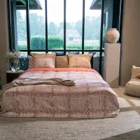 Kayori Dekbedovertrek Setouchi Rood Tencel-260 x 200 / 220 cm | Extra Breed