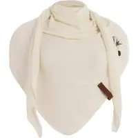 Knit Factory Lola Gebreide Omslagdoek - Driehoek Sjaal Dames - Katoenen sjaal - Luchtige Sjaal voor de lente, zomer en herfst - Stola - Wolwit - 190x85 cm - Inclusief sierspeld