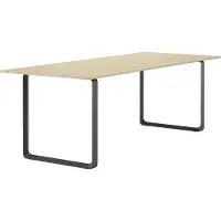 Muuto 70/70 eettafel 225x90 cm Solid oak-Black