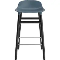 Normann Copenhagen Barstoel Form Barstool 65 cm Black Oak Blue