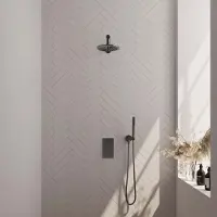 Brauer Gunmetal Carving complete inbouw regendouche set 28 met 30cm douchekop, gebogen muurarm en staafhanddouche gunmetal geborsteld PVD