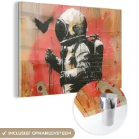 MuchoWow Glasschilderij 180x120 cm - Schilderij acrylglas - Graffiti - Astronaut - Street art - Ruimte - Foto op glas - Muurdecoratie woonkamer - Wanddecoratie slaapkamer - Schilderijen