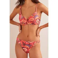 Boden Capri Cup-size Bikini Top Coral, Paradise Paisley Maat: 34D | Bikini's Outlet | Dames | Roze