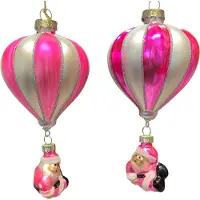 Daan Kromhout 2 kerstballen ornament luchtballon Fuchsia