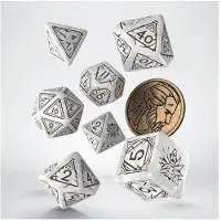 Q-workshop The Witcher Dice Set - Geralt - De Witte Wolf (7 stuks + munt)
