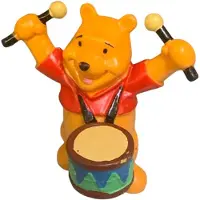 BULLYLAND Winnie de pooh met trommel - 6cm speelfiguurtje