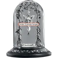 Noble Collection Lord of the Rings: Arwen Evenstar Pendant Display