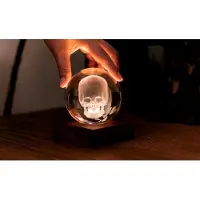 GINGKO DESIGN Gingko - Amber Crystal Ball Night Light - Skull - Schedel